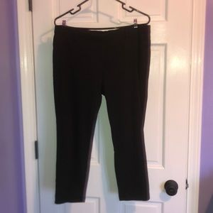 black jegging capri pants